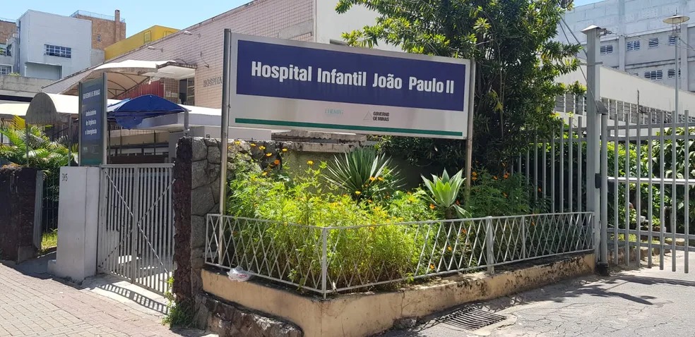 Mãe de bebê soropositivo é presa após ferir enfermeira com agulha contaminada por HIV em hospital